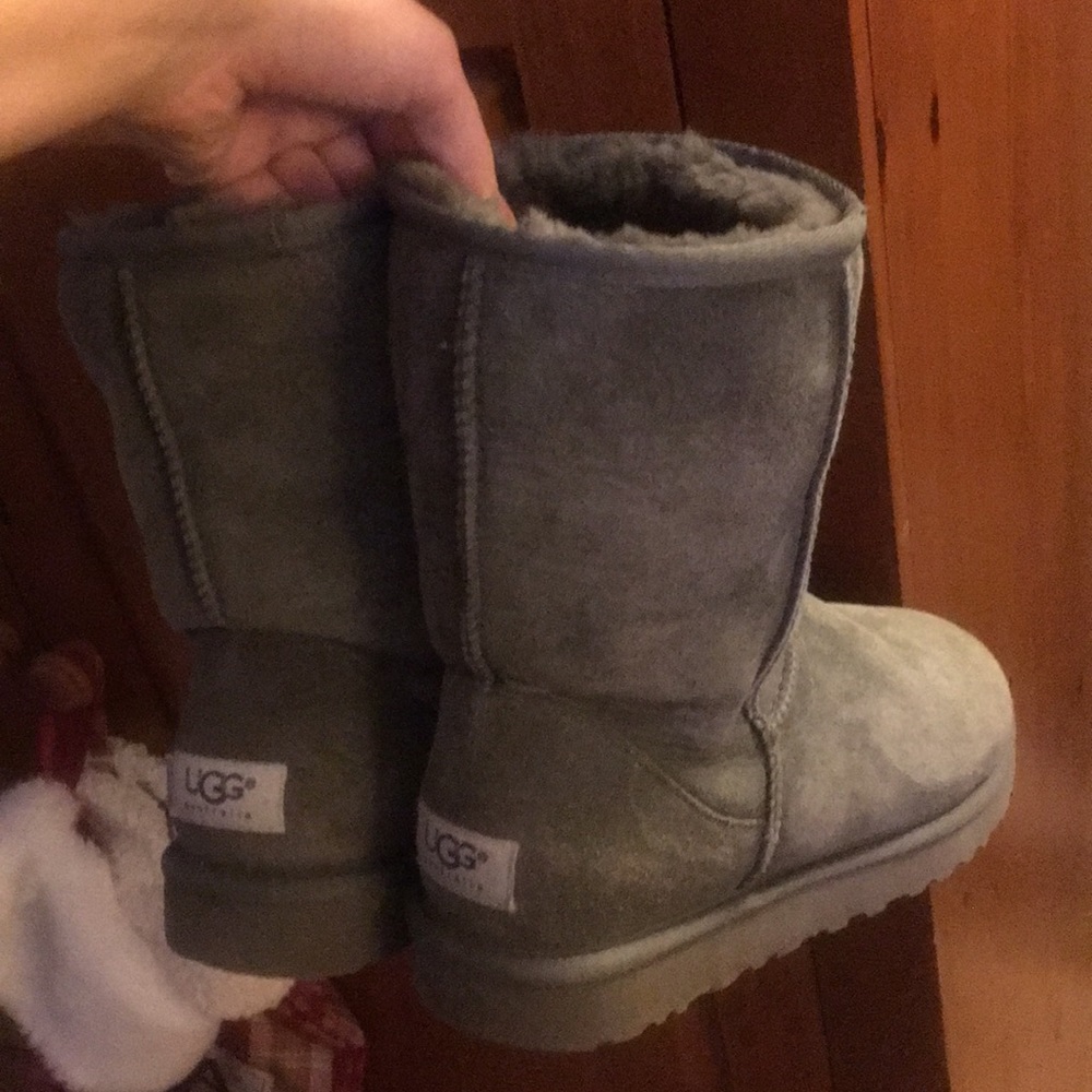 Grey size 7 short Uggs